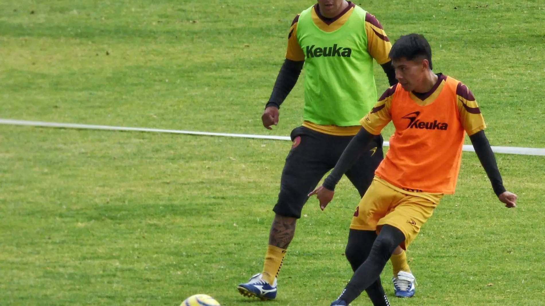 Paul Galván mediocampista del Atlético Morelia en entrenamiento